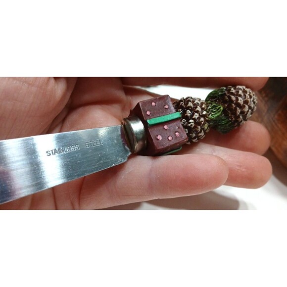 CKAO Santa’s Sack 4 Christmas Themed Cheese Knives Acorns Tree Presents Lantern - Picture 8 of 13